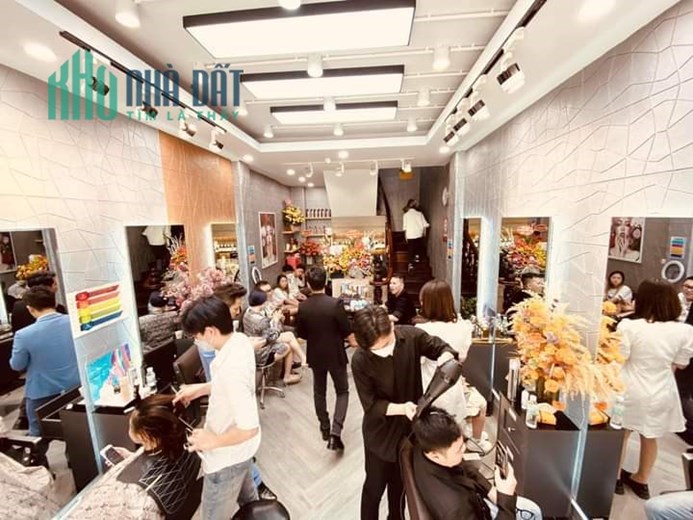 Sang nhượng salon tóc nhà 4 tầng trong ngõ 1194 đường láng, 3 oto đỗ cửa