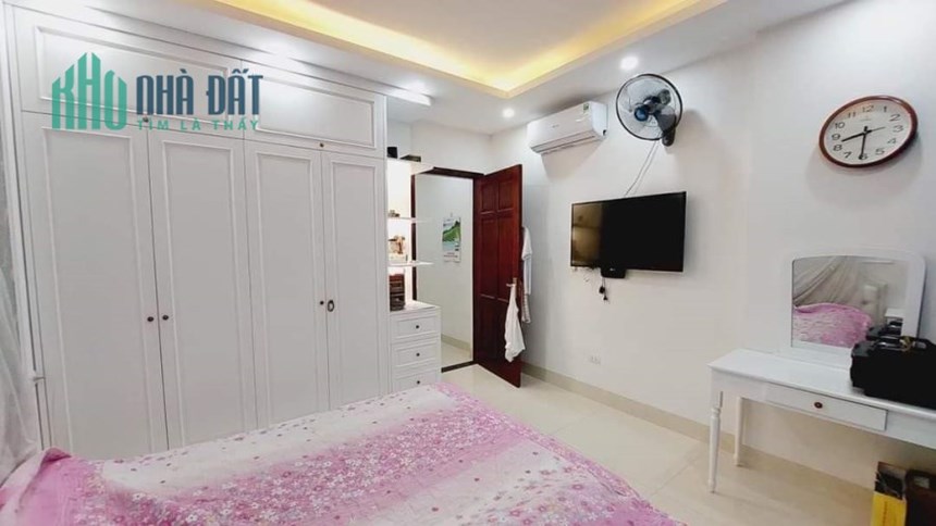 Bán Nhà Mỹ Đình, 2 Thoáng, Ngõ Thông, 4 Chỗ Đỗ Cửa, Kinh Doanh, Tặng Nội Thất. DT 57mx5T.Giá 6.9 Tỷ