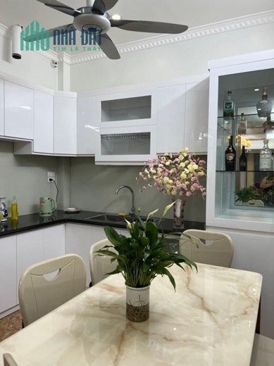 Bán nhà Lĩnh Nam nhà mới 33.8m2*5 Tầng giá 3.15 Tỷ