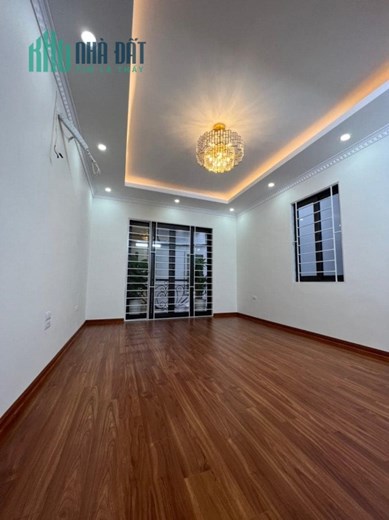 Bán nhà Lĩnh Nam nhà mới 33.8m2*5 Tầng giá 3.15 Tỷ