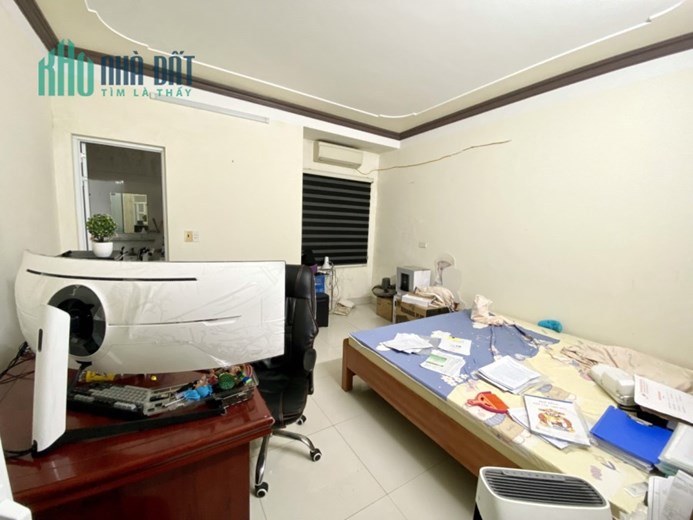 Bán nhà phố Hoàng Ngọc Phách, diện tích 61m 3 tầng. ngõ ô.tô, GIÁ 3.95 tỉ
