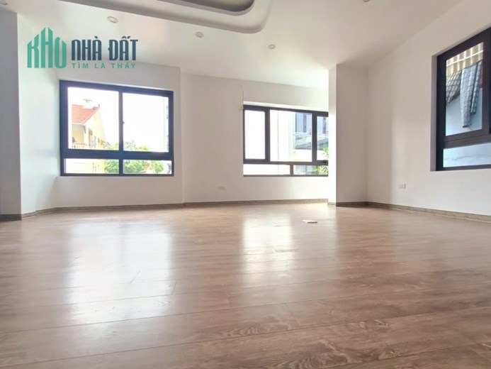 Bán nhà 6 tầng Ngọc Thuỵ, Dt sd 68m, giá hơn 7 tỷ.