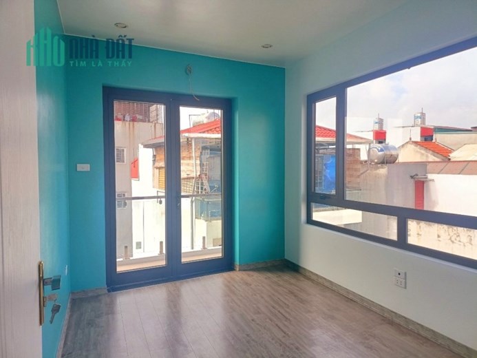 Bán nhà 6 tầng Ngọc Thuỵ, Dt sd 68m, giá hơn 7 tỷ.
