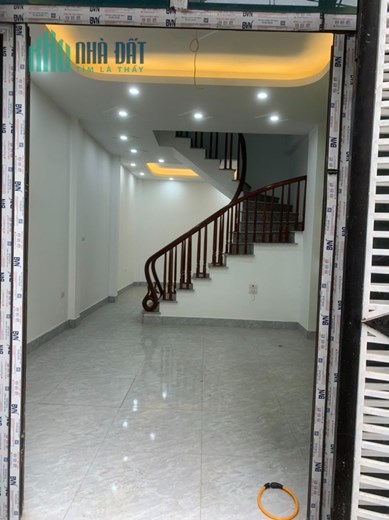 Riêu rẻ, QUAN NHÂN chỉ 4 tỷ, nhà 5 tầng, 45m2 , mặt ngõ