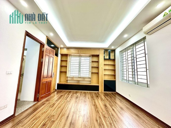 BÁN NHÀ XUÂN LA ,DT45M, 6 TẦNG, LÔ GÓC, TẶNG FULL NỘI THẤT, NHỈNH 4 TỶ.