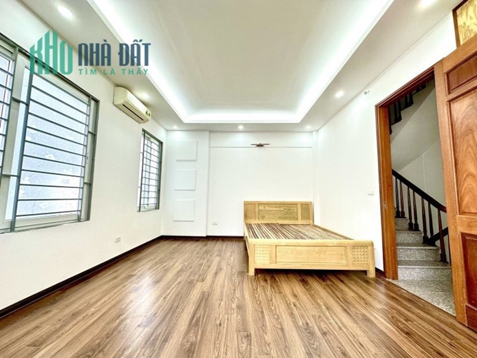 BÁN NHÀ XUÂN LA ,DT45M, 6 TẦNG, LÔ GÓC, TẶNG FULL NỘI THẤT, NHỈNH 4 TỶ.