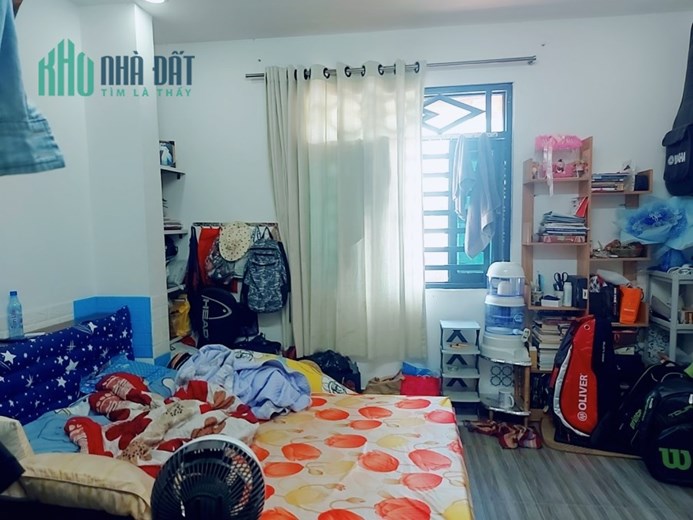 Bán Nhà Cách Mạng Tháng CMT8 Tân Bình, Gần 40m2, 2 Tầng, Hẻm 3.5m, Sổ đẹp, Chỉ 3 Tỷ