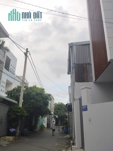 Nhà mới ở ngay khu phân lô Hẻm 109 Đường số 8 Linh Xuân 52m chỉ 4 tỷ hơn