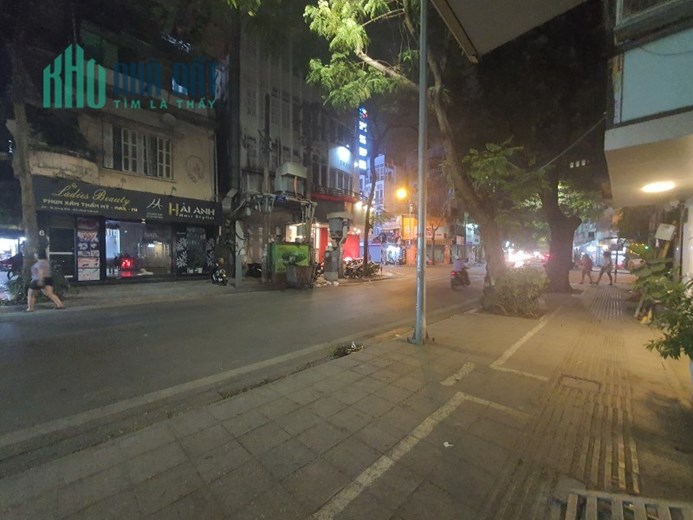 Bán nhà mặt phố Hàng Bún, 4 tầng kinh doanh. LH: Địa Thủy Sư Trần Thọ 0906299843