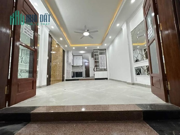 Hơn 6 tỷ 43m2x5 tầng, mt4,5m,lô góc 3 mặt thoáng, TRƯỜNG CHINH THANH XUÂN