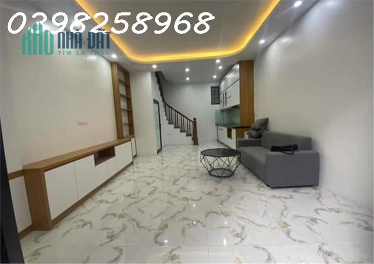 Bán nhà Nguyễn Lương Bằng Đống Đa, 50m x 5t, MT5.2m, ô tô đỗ cửa, kinh doanh, chỉ Nhỉnh 4 tỷ