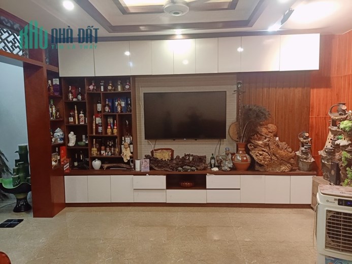 BÁN NHÀ BỒ ĐỀ DT108M 5 TẦNG MẶT TIỀN 5,5M  CHỈ  11 TỶ5, NGÕ THÔNG Ô TÔ  ĐỖ CỬA, VÀO NHÀ, GẦN PHỐ