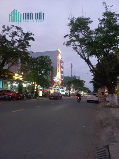 Bán nhà 3 tầng và 1 lô đất bên cạnh đường Ngô Văn Sở - khu phố Hồng Kong