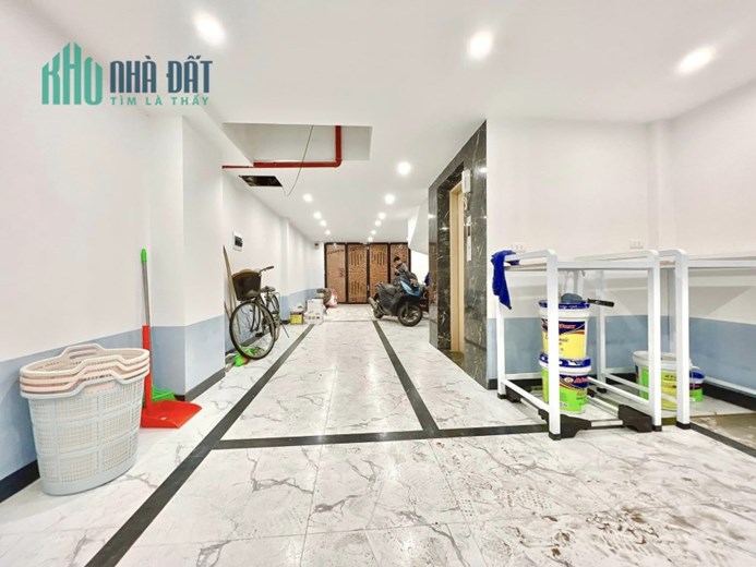 "Độc quyền Siêu phẩm bất động sản Yên Hoà, 56m2 x 6 tầng, thang máy, full nội thất, dòng tiền 600tr