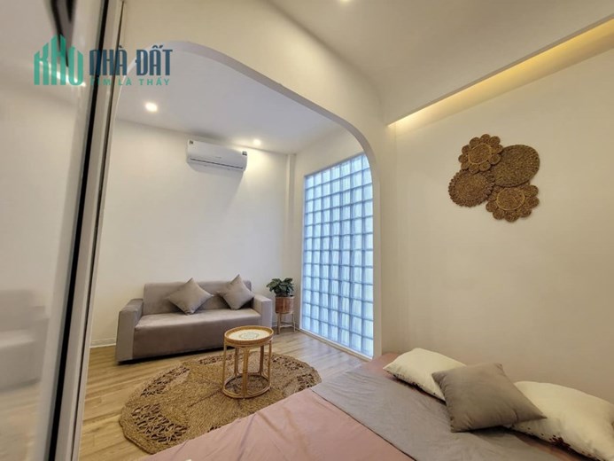 "Siêu phẩm căn CCMN dòng tiền 50 triệu/th, Vị trí đắc địa gần các trường đại học, Sổ đỏ hoàn công,