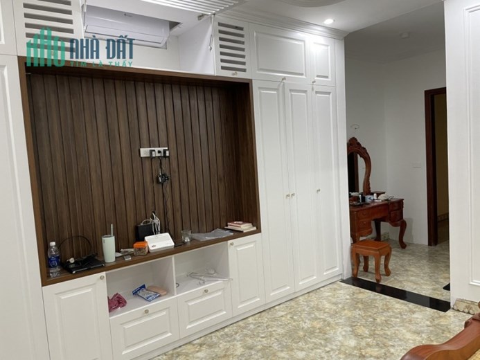 NHÀ ĐẸP MẶT PHỐ NGỌC THỤY - 5 TẦNG THANG MÁY – SỐNG ĐẢNG CẤP
