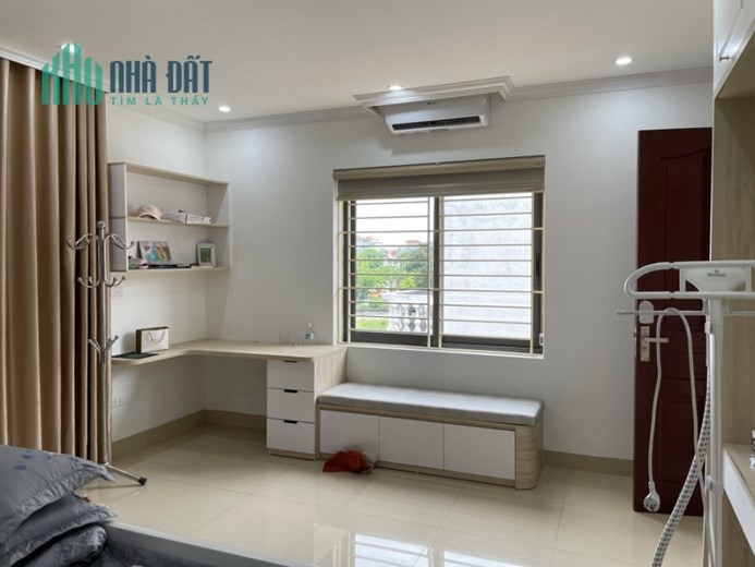 NHÀ ĐẸP MẶT PHỐ NGỌC THỤY - 5 TẦNG THANG MÁY – SỐNG ĐẢNG CẤP