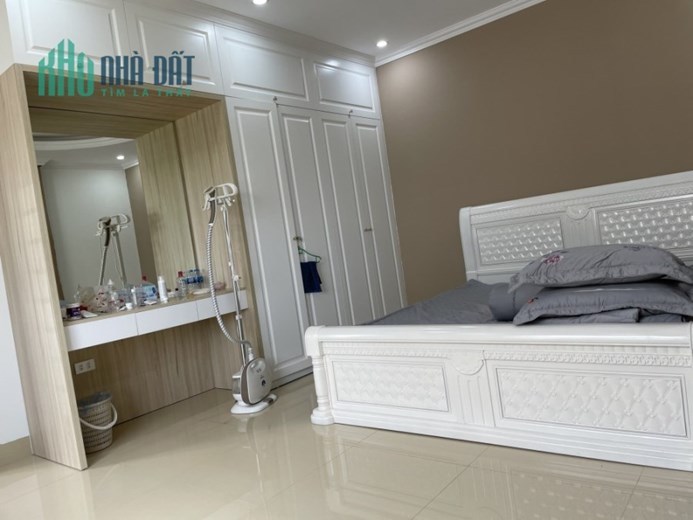 NHÀ ĐẸP MẶT PHỐ NGỌC THỤY - 5 TẦNG THANG MÁY – SỐNG ĐẢNG CẤP