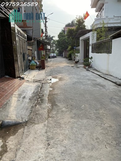Nhà nguyên căn chính chủ 4 tầng, vừa mới xây xong.
