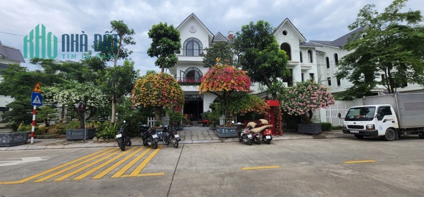 Hàng chính chủ giá rẻ nhất Geleximco: 100m2 nhìn TT thương mại giá 8.5 tỷ