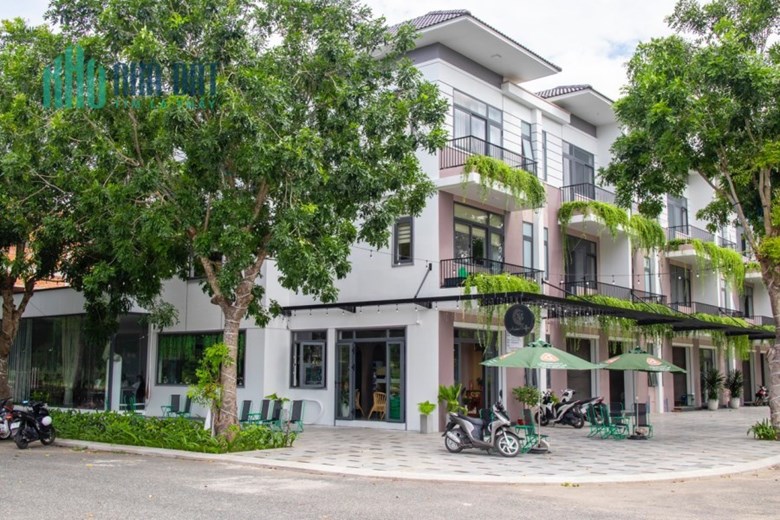 Cần bán nhà 1 trệt, 2 lầu có sân thượng có thể kinh doanh  Châu Đốc, Phường Vĩnh Mỹ, Châu Đốc, An