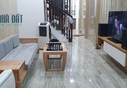 Cho thuê nhà Định Công - Thanh Xuân - 5 ngủ - full đồ 14tr/tháng.