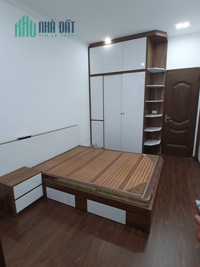 Cho thuê nhà Định Công - Thanh Xuân - 5 ngủ - full đồ 14tr/tháng.