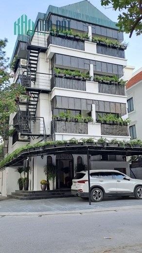 Bán Biệt Thự Sân Vườn CỔ NHUẾ:  thang máy - KD - 119m, MT 8m. vỉa hè 5m, Nhỉnh11,5 tỷ.