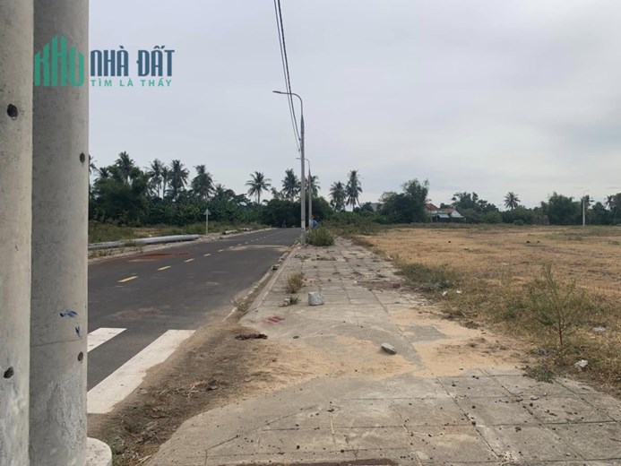 Bán nhanh 1 lô hiếm giá 1 tyr630 ngay trung tâm hành chính Nam Phú Yên, kết nối Bắc Vân Phong trong