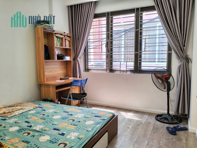 Lô góc – Dân xây Mễ Trì Thượng 45m2 x 5T, 20m đường ô tô tránh, tặng nội thất 5,4 tỷ.