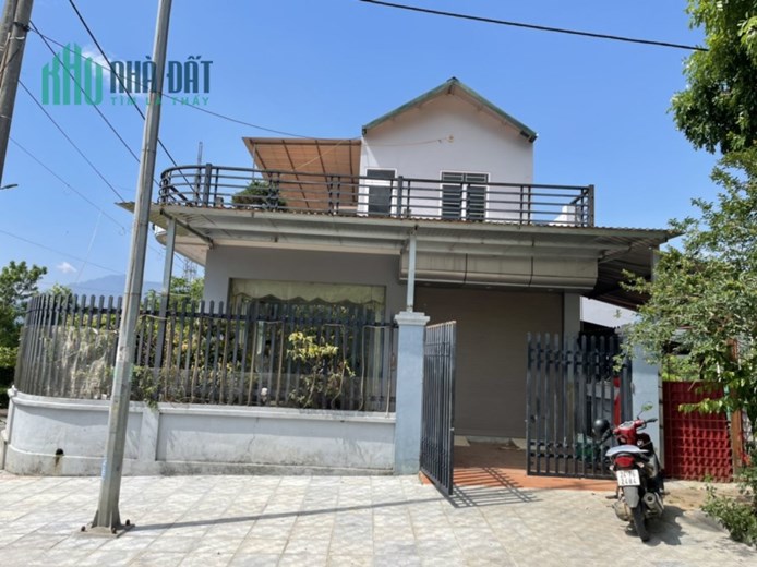 Phát mại nhà 2 tầng, thị trấn Tâm Đường, Lai Châu - 127m2, MT 7.5m hướng Đông Bắc, Mtg