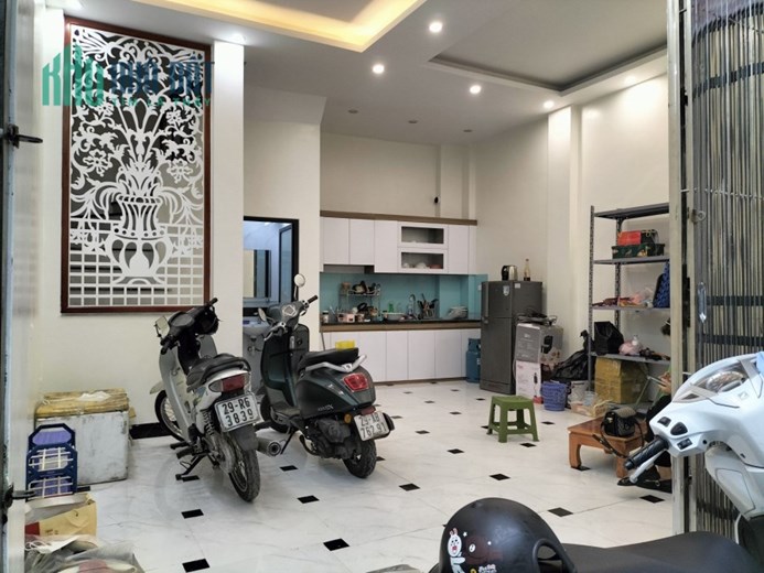 NHÀ TRUNG VĂN NAM TỪ LIÊM, 40m2, MT5.5m, PHÂN LÔ OTO TRÁNH QUAY ĐẦU 20m, Chỉ 3,6 Tỉ