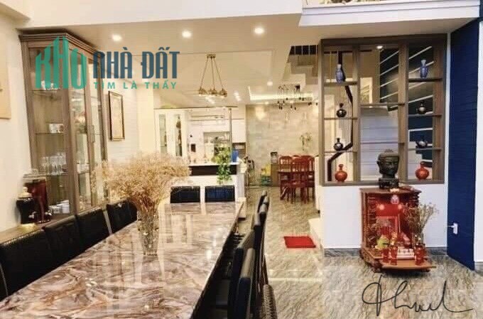 CHỈ 8 Tỷ NHỈNH gấp bán biệt thự đường 182 Lã Xuân Oai TNPB Q.9, 155m2,ngang 6,5m,5PN,6 WC.