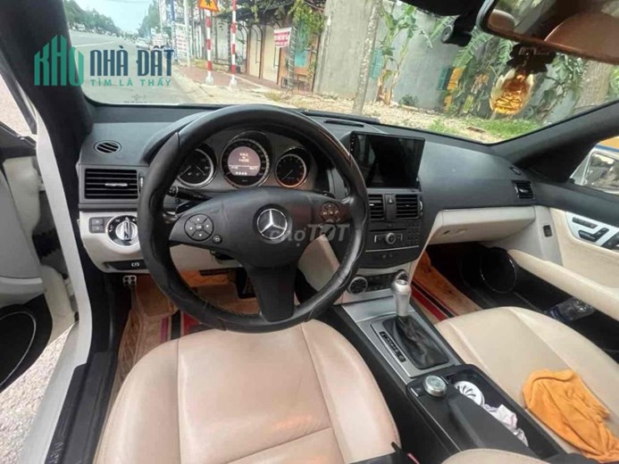 Chính chủ cần bán xe Mercedes Benz C 300