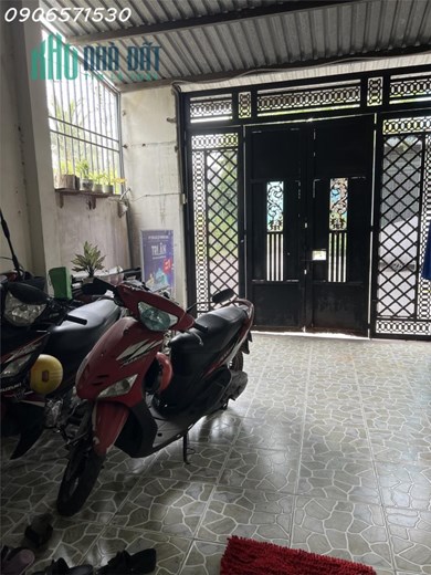 Cần tiền bán gấp, hạ giá sập nguồn nhà mặt tiền