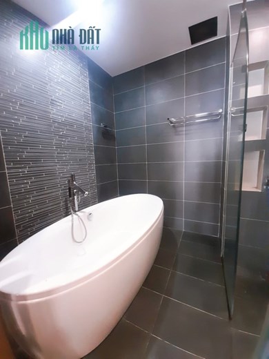 ĐẲNG CẤP NHÀ ĐẸP CHỈ 1 CĂN - BIỆT THỰ CHÂU ÂU NHƯ DINH THỰ NGAY QUẬN 8 - CHỈ 12.9 TỶ