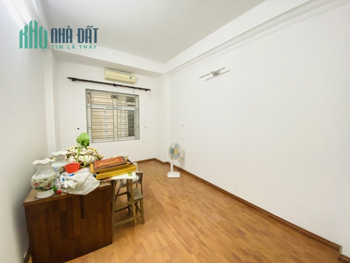 Bán nhà phố Yên lãng - Đống Đa, 5 tầng, 20m ra ô tô, ngõ rộng thông thoáng.
