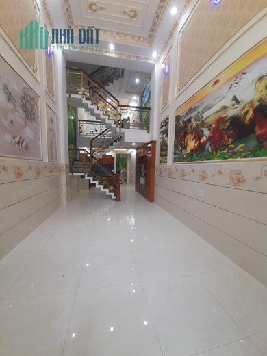 Bán nhà 5 tầng  mặt tiền đường 12m  413 Lê Văn Quới Bình Tân 8.5 tỷ