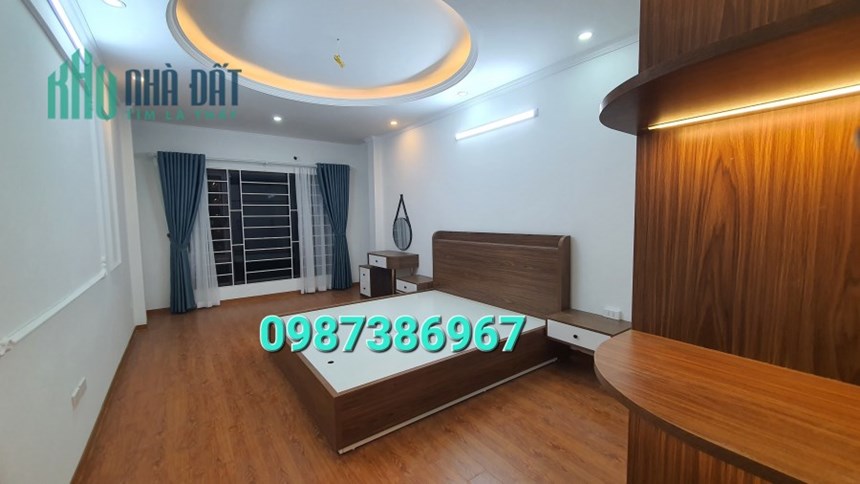 NHÀ DÂN XÂY VỊ TRÍ ĐẸP QUẬN THANH XUÂN- LÔ GOC 3 MẶT THOÁNG 63M- MẶT TIỀN 5.5 M-Ô TÔ CÁCH 20M- GIÁ