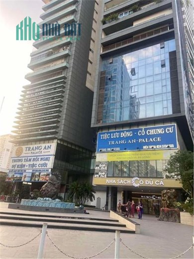 Anh chủ nhờ bán căn hộ 3 ngủ Toà Hei Tower Số 1 Nguỵ Như Kon Tum 130m2 với giá 5.1 tỷ