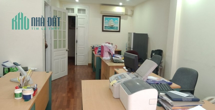 HIẾM Nhà Hoàng Cầu 50m Phân lô Ô tô tránh Vỉa hè Thông sàn kinh doanh Giá tốt