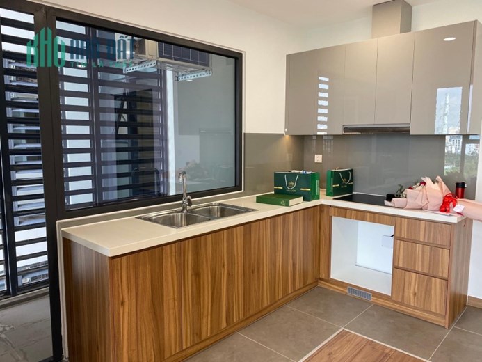 Cần bán căn hộ cc cao cấp ECO GREEN SAIGON Quận 7