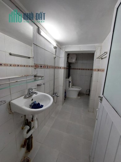 BÁN NHÀ TẦNG 1 TẬP THỂ TÂN MAI 76M - Ô TÔ ĐỖ CỬA - SỔ ĐỎ CẤT KÉT - CHỈ HƠN 1 TỶ