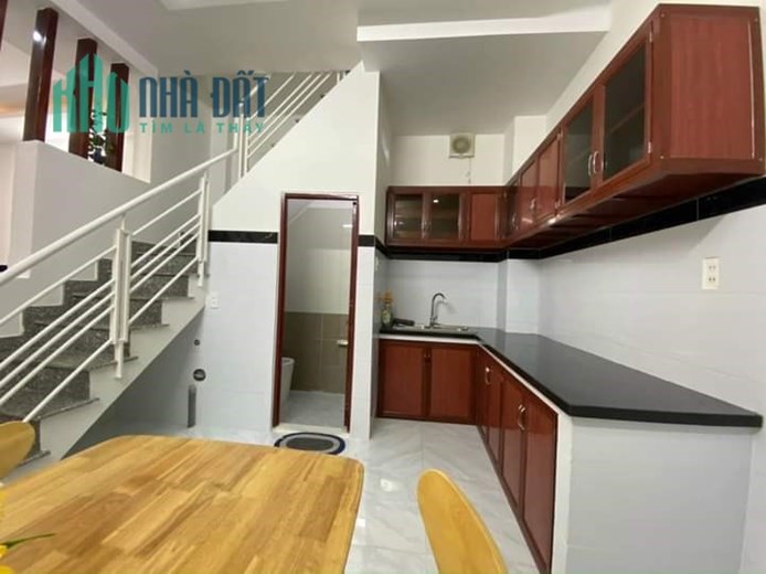 Địa chỉ Nguyễn Duy Cung P12 

Giá 3.8 tỷ TL
