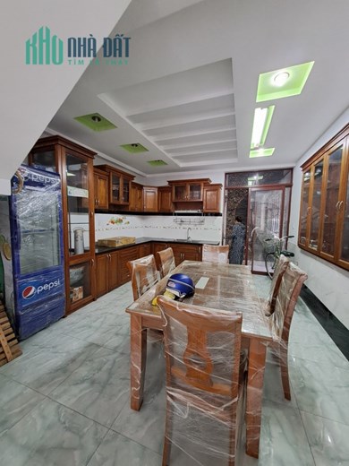 Bán nhà đường xe hơi hoàng bat dat p15 Tân binh