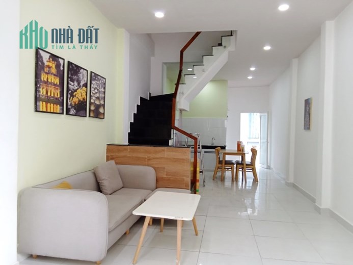 Cho thuê NNC 2 tầng mới đường Phạm Thế Hiển P5Q8. Giá 9 triệu