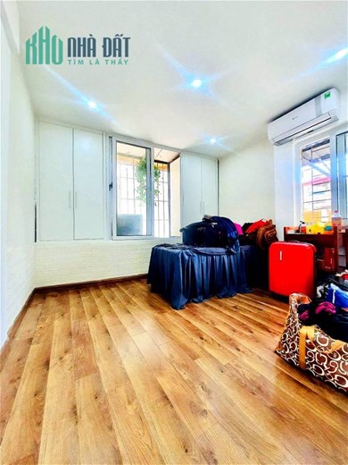PHÂN KHÚC 2 TỶ, 3 NGỦ, LÔ GÓC 3, RỘNG 100m2, Ô TÔ TRÁNH, ĐỐNG ĐA,