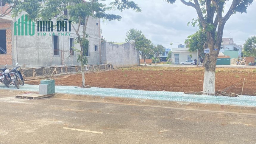 Đất mặt tiền tôn thất tùng lô 90 liên nghĩa đức trọng 8,5 tỷ