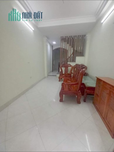 2Tỷ Hơn Xíu-30m2 x 5 Tầng-Phố Bạch Mai-Ngõ Trải Nhựa ÔTô Tránh Vài Bước