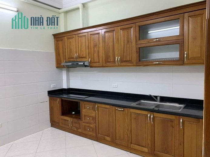 2Tỷ Hơn Xíu-30m2 x 5 Tầng-Phố Bạch Mai-Ngõ Trải Nhựa ÔTô Tránh Vài Bước